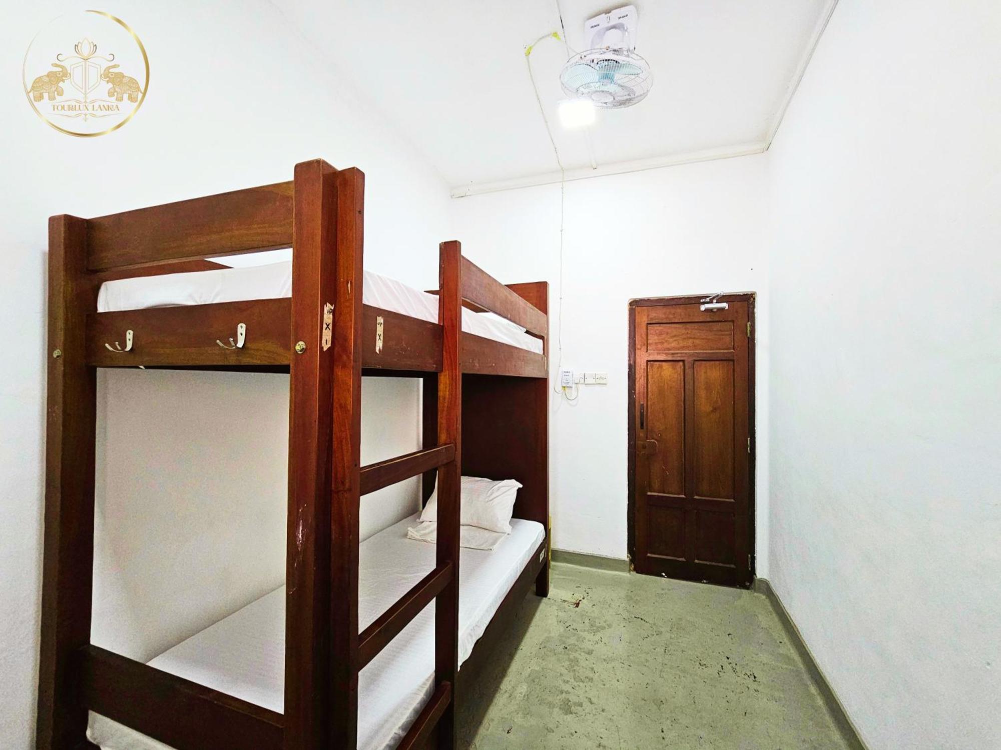 Galle Face Terrace Hostel By Tourlux Colombo Exterior foto
